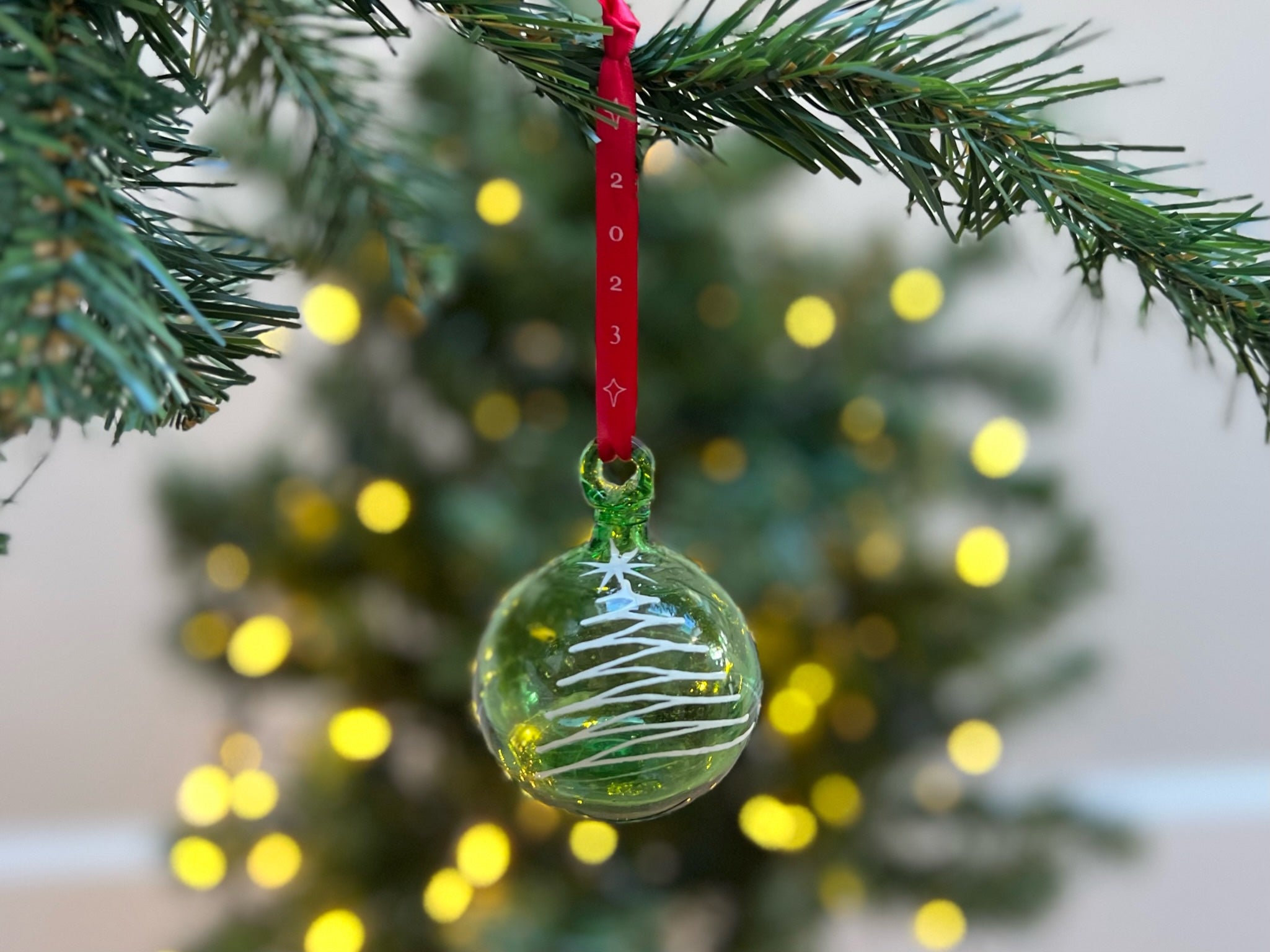 Green Christmas White Tree